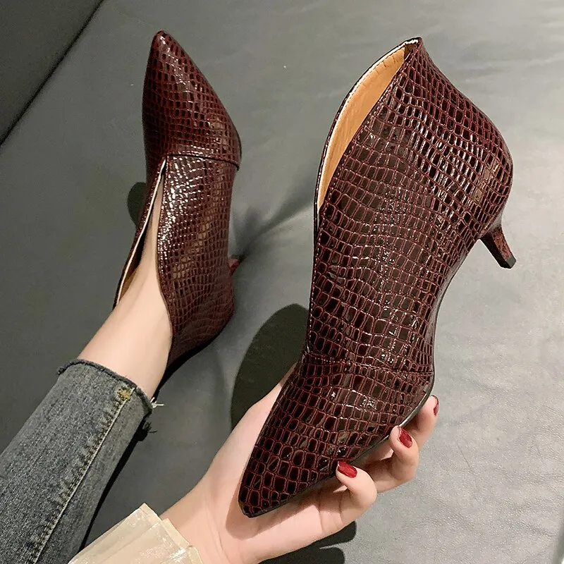 Amozae Pointy V-neck Patent-leather Single Women Shoes High Heels Spring Versatile Retro Chunky Single Shoes Zapatos De Mujer Black