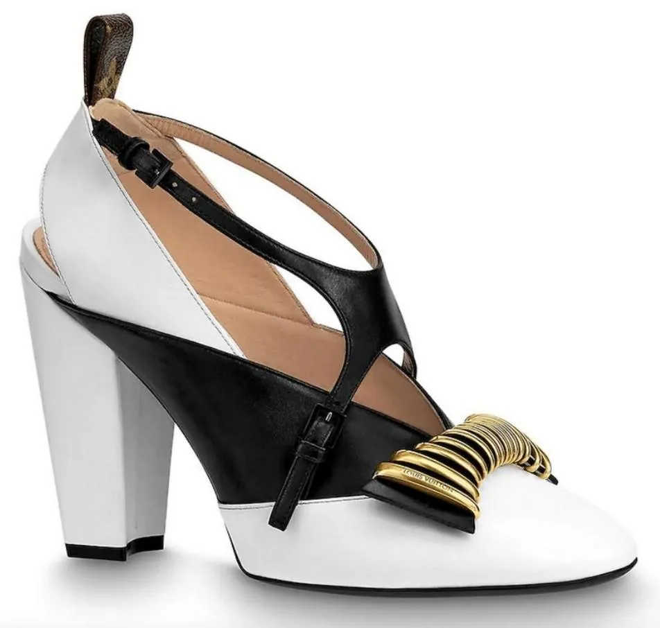 Headline Cross Pumps
