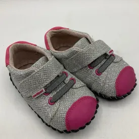 Size M (12-18m): Pediped Jake/SILVER Soft-Soled Baby Shoes NEW in BOX