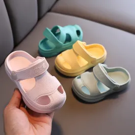 Wholesale children's cave shoes soft-soled beach shoes cartoon sandals and slippers JDC-SD-WanL003