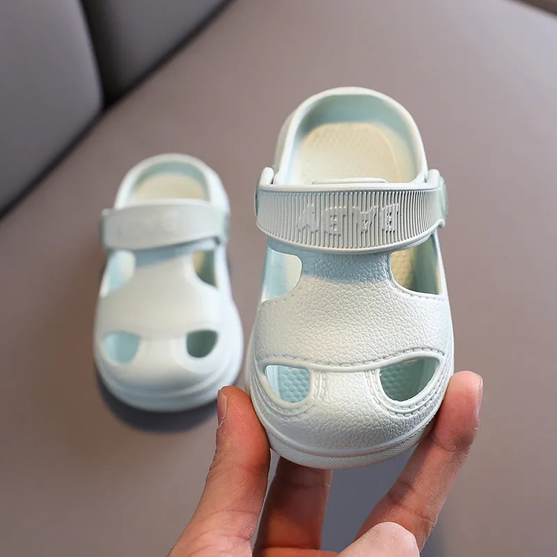 Wholesale children's cave shoes soft-soled beach shoes cartoon sandals and slippers JDC-SD-WanL003